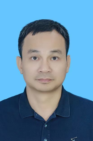 王华.jpg